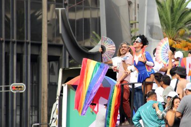 Mexico City, Mexico - 29 Haziran 2024: Onur Yürüyüşü, CDMX caddelerinde LGBTİ topluluğunun, lezbiyen, eşcinsel, biseksüel, trans ve interseksüel üyelerinin bir festival gösterisidir.
