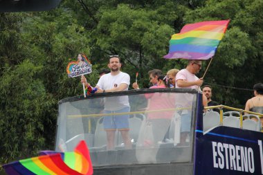 Mexico City, Mexico - 29 Haziran 2024: Eşcinsel Gurur Yürüyüşü, LGBT + toplumunu kutlayan ve hakları için savaşan cinsiyet ve cinsiyet farklılıklarını anan bir gösteridir.