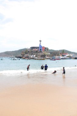 Acapulco, Guerrero, Meksika - 27 Mayıs 2025: Acapulco, Guerrero, Meksika 'daki Caleta ve Caletilla sahilleri