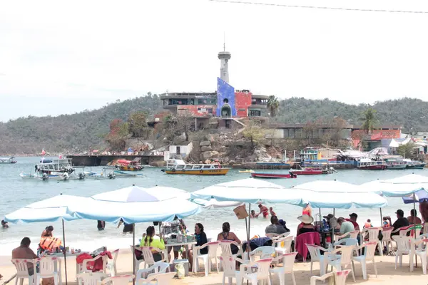 Acapulco, Guerrero, Meksika - 27 Mayıs 2025: Acapulco, Guerrero, Meksika 'daki Caleta ve Caletilla sahilleri