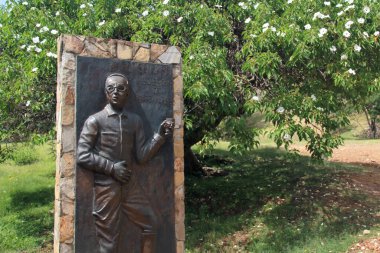 Monte Alban, Oaxaca, Meksika - 30 Ağustos 2015: Monte Alban Arkeolojik Bölge Müzesi Zapotec kültürü, yazımı, mimarisi, kronolojisi, ticareti ve cenaze uygulamalarını sergiliyor