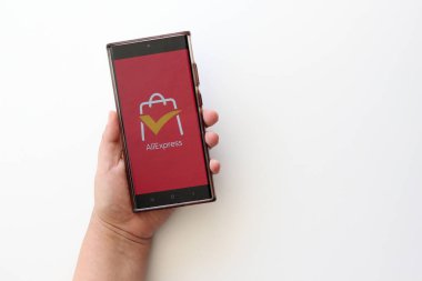 Mexico City, Mexico - 22 Şubat 2025: Alibaba Group 'un uluslararası e-ticaret platformu, ürünleri düşük fiyatlara satmaktadır.