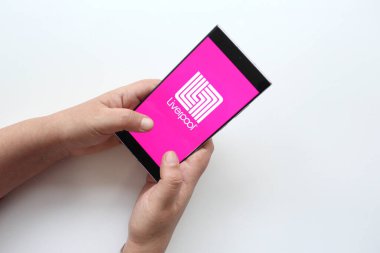 Mexico City, Mexico - 22 Şubat 2025: Liverpool Pocket Mağazası uygulaması ve web sitesi internet üzerinden alışveriş için bir mobil uygulamadır.