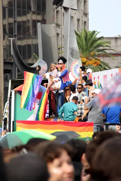 Mexico City, Mexico - 29 Haziran 2024: Onur Yürüyüşü, CDMX caddelerinde LGBTİ topluluğunun, lezbiyen, eşcinsel, biseksüel, trans ve interseksüel üyelerinin bir festival gösterisidir.