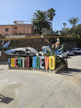 Puerto Nuevo, Baja California, Meksika - 14 Aralık 2025: Baja California 'daki Pueblo Nuevo sahildeki restoranlarında ıstakoz yemekleriyle ünlüdür
