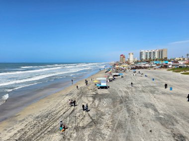 Rosarito, Baja California - 15 Aralık 2025: Rosarito Sahili, Meksika 'nın Baja California Yarımadası' ndaki bir plajdır.