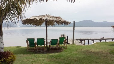 Ptzcuaro Gölü kıyısından Michoacan, Meksika 'daki Janitzio Adası' ndan dinlenme ve tatil manzarası