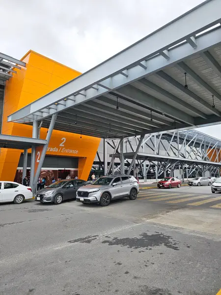 Monterrey, Nuevo Leon, Meksika - 27 Temmuz 2025: Monterrey Generali Mariano Escobedo Uluslararası Havalimanı MTY, Nuevo Leon 'un en modern havaalanlarından biridir.