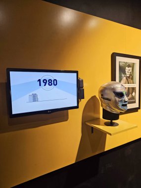 Mexico City, Meksika - 2 Ekim 2024: CDMX 'teki Bolsa Mexicana de Valores Müzesi içindeki sergi