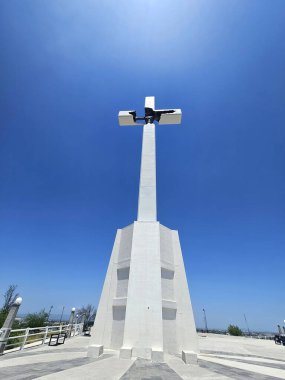 Monclova, Coahuila, Meksika - 29 Temmuz 2025: The Cristo de la Bartola, Monclova, Coahuila, Meksika 'nın en geniş bakış açısına sahip Latin Amerika' nın en büyük şehri.