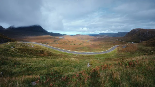 Niesamowita Panorama Górskiej Drogi Szkockich Wyżynach North West Highlands Szkocja — Zdjęcie stockowe
