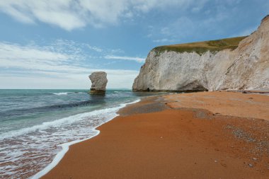 Güney İngiltere 'de Dorset sahilinde, Swyre Head ile Durdle Door arasında bir tebeşir burnu ve plajı var. Yarasa Kafa. Yüksek kalite fotoğraf