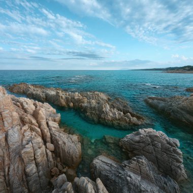 Sas Linnas Siccas yakınlarındaki Rocky Sahili. Sardunya, İtalya. Yüksek kalite fotoğraf