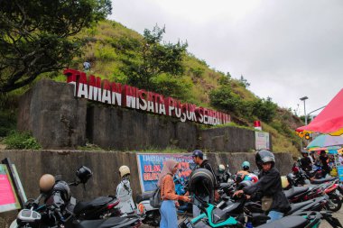 Lombok, 9 Mart 2024 - Pusuk Sembalun Turizm Parkı, Lombok Adası, Batı Nusa Tenggara, Endonezya