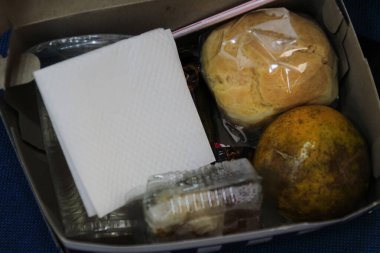 Toplantı için Endonezya Atıştırma Kutusu