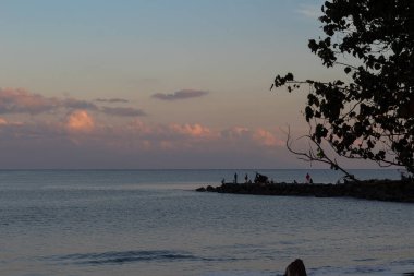 Loang Baloq Plajındaki Balıkçılar, 14 Haziran 2024 Lombok, Endonezya