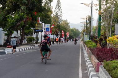 Mataram, Lombok, Endonezya 'daki Udayana Bulvarı boyunca Topluluk Etkinliği - 24 Ağustos 2024