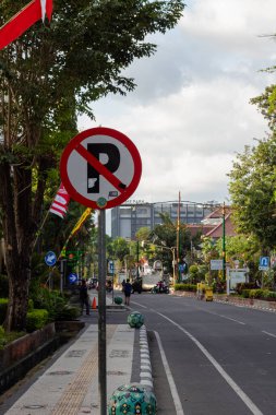 Şehir Trafik Yönetmeliği Park Yasağı