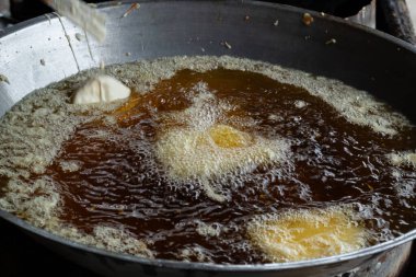 Sıcak yağda Kızartma Yemeği, Mutfak Hazırlığı