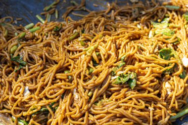 Geleneksel Endonezyalı Mie Goreng Sokak Gıda Hazırlığı
