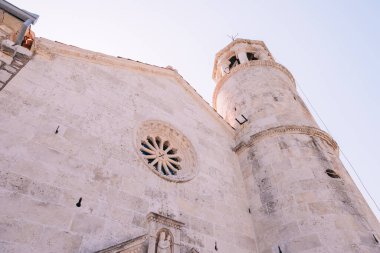 Perast, Kotor Bay, Karadağ yakınlarındaki Our Lady of the Rocks Kilisesi