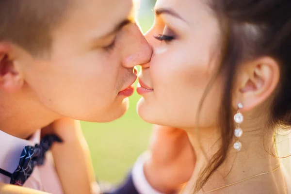 Cute Young Newlywed Couple Standing Park Kissing Ceremony Walk — Stock Photo, Image
