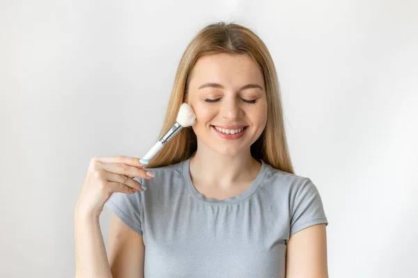 Closeup Beautiful Young Female Model Putting Blush Cosmetic Brush Portrait — Stock Photo, Image