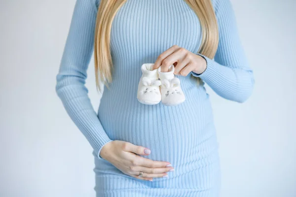 임신부 뱃속에 태어나지 아기를 — 스톡 사진