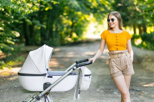 Young Woman Stroller Walking Park Beautiful Mother Enjoying Motherhood — Stockfoto