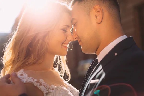 Groom Closed His Eyes Wants Kiss Beautiful Bride Profile Newlyweds — Stock Photo, Image