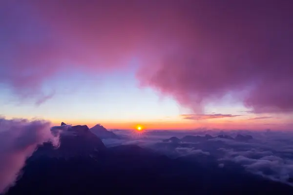 Schönes Sonnenuntergangslicht Nach Einem Sturm Den Dolomiten Italien Sommer — Stockfoto