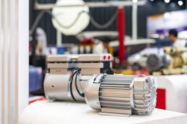 Sanayi için küçük yağsız döner vane kuru vakum pompalı elektrikli motor.