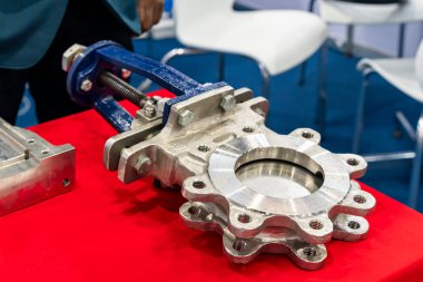 Metal bıçak kapağı valesi veya endüstriyel sıvı akışını kontrol etmek için sürgülü valf