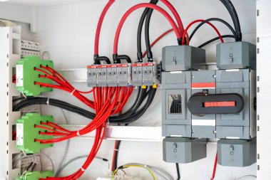 elektrik düğmesi ve kabin ya da kontrol kabini ve diğer uygulama ana kontrol elektrik sistemi ya da diğer elektrikli ekipmanlar için diğer aygıt