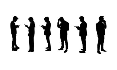 grafik silueti iş kadını ve erkek teknoloji vektörü illüstrasyonuyla bağlantı kurmak için akıllı telefonu tutuyor