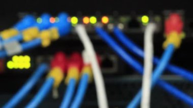 Bulanık kablo ağı, sunucu odasında bağlantı noktasına bağlı fiber optik kablo, Konsept ağ yönetimi