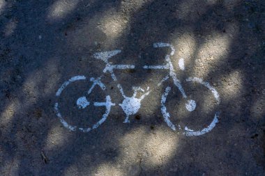 Asfaltta bisiklet sembolü.