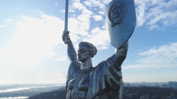 无人机视频 基辅的祖国母亲纪念碑 乌克兰 象征城市 — 图库视频影像