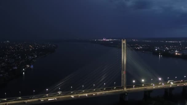 Gece Şehri Kiev Ukrayna Dinyeper Nehri Üzerindeki Köprü Güney Köprüsü — Stok video