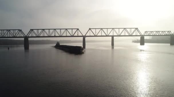 Cargo Barge Floats River Morning Haze Fog Water Cinematic Drone — Vídeos de Stock