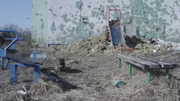 Häuserruinen Durch Beschuss Beschädigt Russischer Angriff Kriegszerstörung Der Ukraine Eingestürztes — Stockvideo
