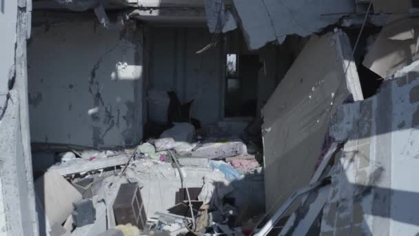 Ruiner Hus Skadade Granater Rysk Attack Förstörelse Orsakad Krig Ukraina — Stockvideo
