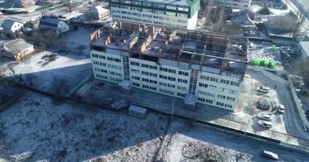 房屋被毁 被炮击和俄军的袭击所损坏 乌克兰战争造成的破坏 倒塌的建筑 空中业务 — 图库视频影像