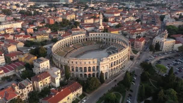 克罗地亚普拉的圆形剧场 晚上的空中观景 普拉的历史中心 罗马竞技场的废墟 — 图库视频影像
