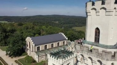 Hlubok Nad Vltavou, Çek Cumhuriyeti 'nin Avrupa Cumhuriyeti' nde yer alan bir masal kalesidir. Yaz. 