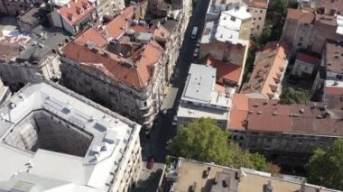 Belgrad Cityscape Skyline, Sırbistan. Şehir merkezinin havadan görüntüsü. Yaz. Şehir hayatı. Trafik vardı.
