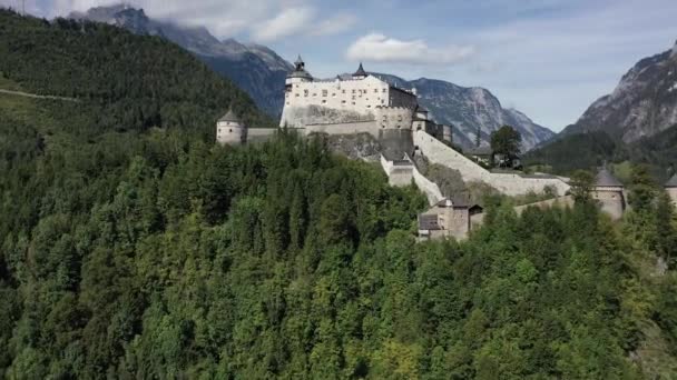 Hohenwerfen Fästning Pongau Regionen Salzburg Den Branta Toppen Högt Över — Stockvideo