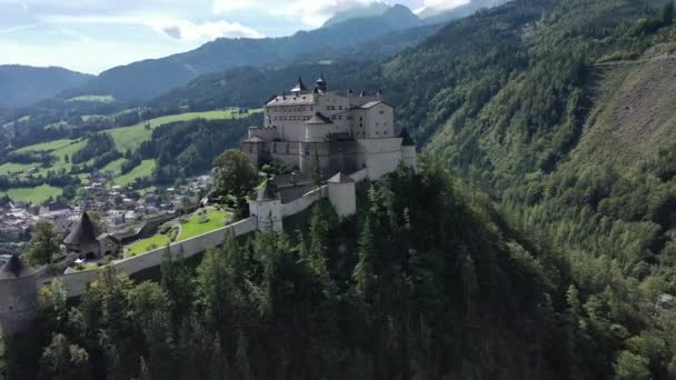 Fortezza Hohenwerfen Nella Regione Pongau Salisburgo Sulla Ripida Vetta Sopra — Video Stock