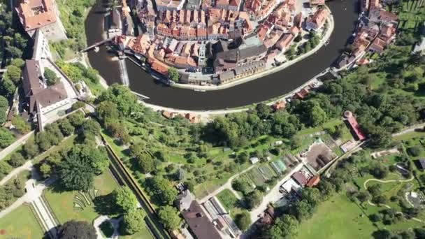 Cesky Krumlov Çek Cumhuriyeti Tarihsel Krumlov Vltava Nehri Üzerinde Havadan — Stok video