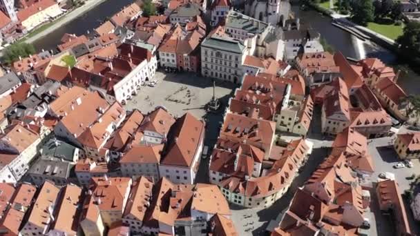 Cesky Krumlov 捷克共和国 从空中俯瞰历史上的克拉姆洛夫河和弗尔塔瓦河 老城区 — 图库视频影像